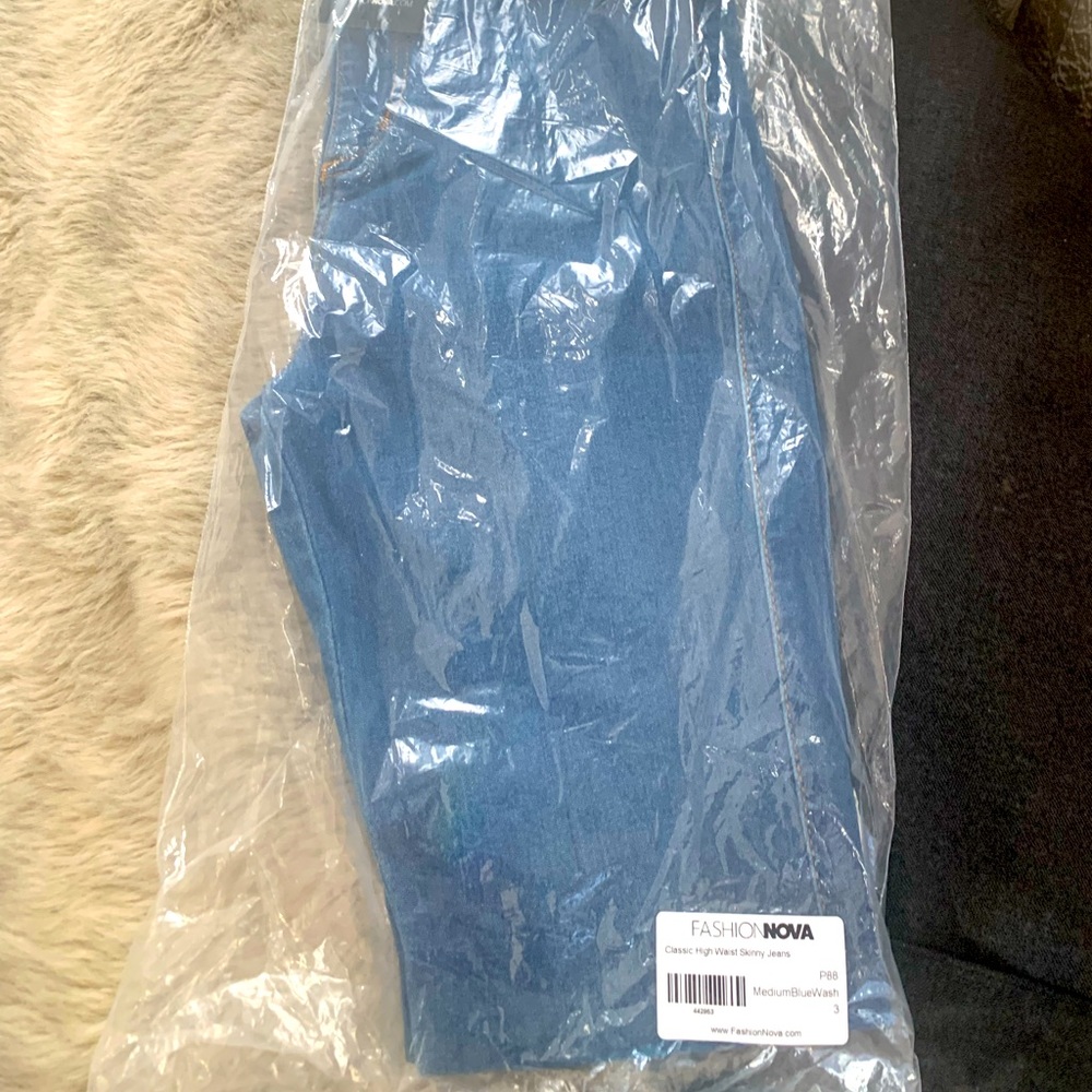 Fashion Nova new stretchy jeans
